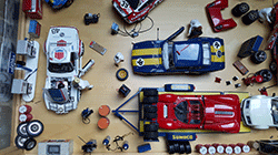 Le garage et ses voitures