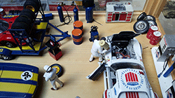 Le garage et ses voitures